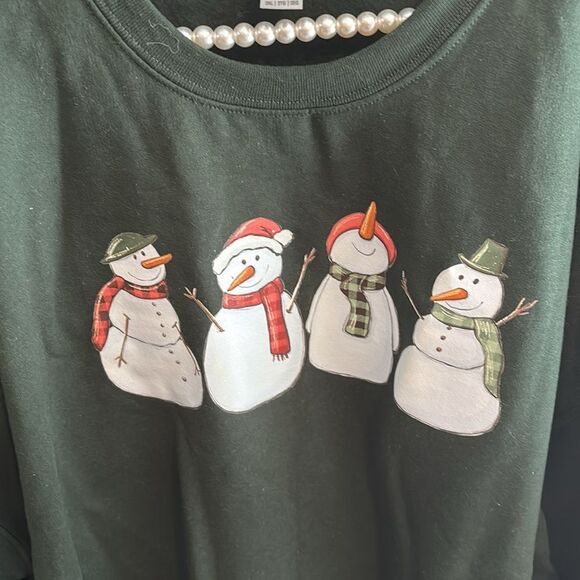 Gildan Forest Green Heavy Blend Sweatshirt snowmen size 2xl - Picture 2 of 3
